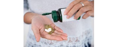 vitamines uit een potje tijdens de koude maanden