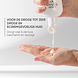 Louis Widmer Remederm Bodymilk 5 % Ureum Value Pack Licht Geparfumeerd 400ML Een hand knijpt in een omgekeerde fles terwijl de andere hand de melk opvangt in de open handpalm. Louis Widmer Remederm Bodymilk 5 % Ureum Value Pack Licht Geparfumeerd 400ML Een hand knijpt in een omgekeerde fles terwijl de andere hand de melk opvangt in de open handpalm.