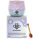 Honeybalm Lavendel en Kamille Lip Slaap Masker 6.5GR Verpakking met potje erop en aanbrengstokje ernaast Honeybalm Lavendel en Kamille Lip Slaap Masker 6.5GR Verpakking met potje erop en aanbrengstokje ernaast