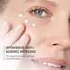 Louis Widmer Proderm Oogomtrekcrème Zonder Parfum 30ML Gezicht model met drie vingers en drie puntjes créme Louis Widmer Proderm Oogomtrekcrème Zonder Parfum 30ML Gezicht model met drie vingers en drie puntjes créme