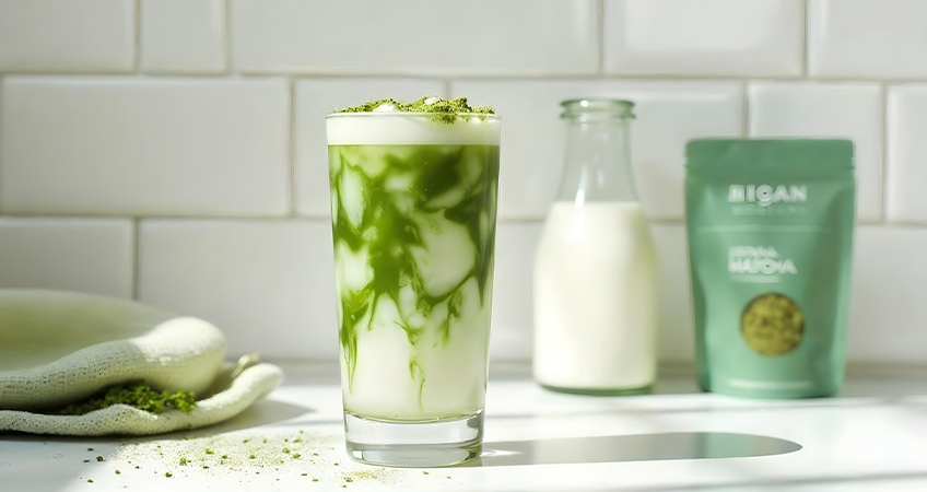 Matcha latte met plantaardige melk