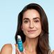 Biodermal Skin Booster Hydrating Serum 30ML model met de skin booster fles