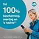OB Extra Protect Tampons Normal 16ST model met mobiel in handen
