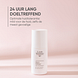 Louis Widmer Deo Spray Antiperspirant Zonder Parfum 75ML Licht roze achtergrond met product
