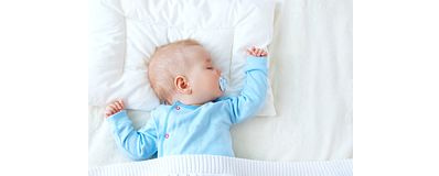 baby slaapt heeft last van doorkomende tandjes