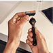 Gillette Fusion ProGlide Navulmesjes 8ST Gillette Fusion ProGlide Navulmesjes handen laten zien hoe mesjes erop klikken