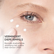 Louis Widmer Proderm Intensief Antirimpelcomplex Licht Geparfumeerd 30ML Gezicht vrouwelijk model met 3 puntjes serum
