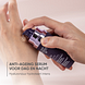 Louis Widmer Proderm Extrait Liposomal Serum Licht Geparfumeerd 30ML Handmodel met product